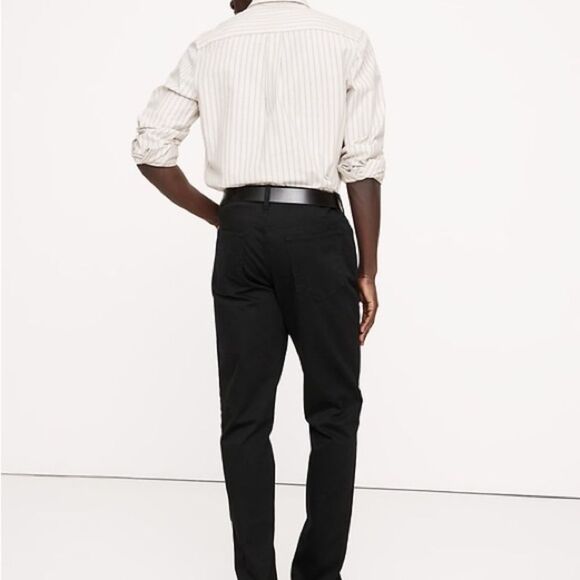 Banana Republic Men's Jet Black slim fil travelerJeans - Picture 3 of 7